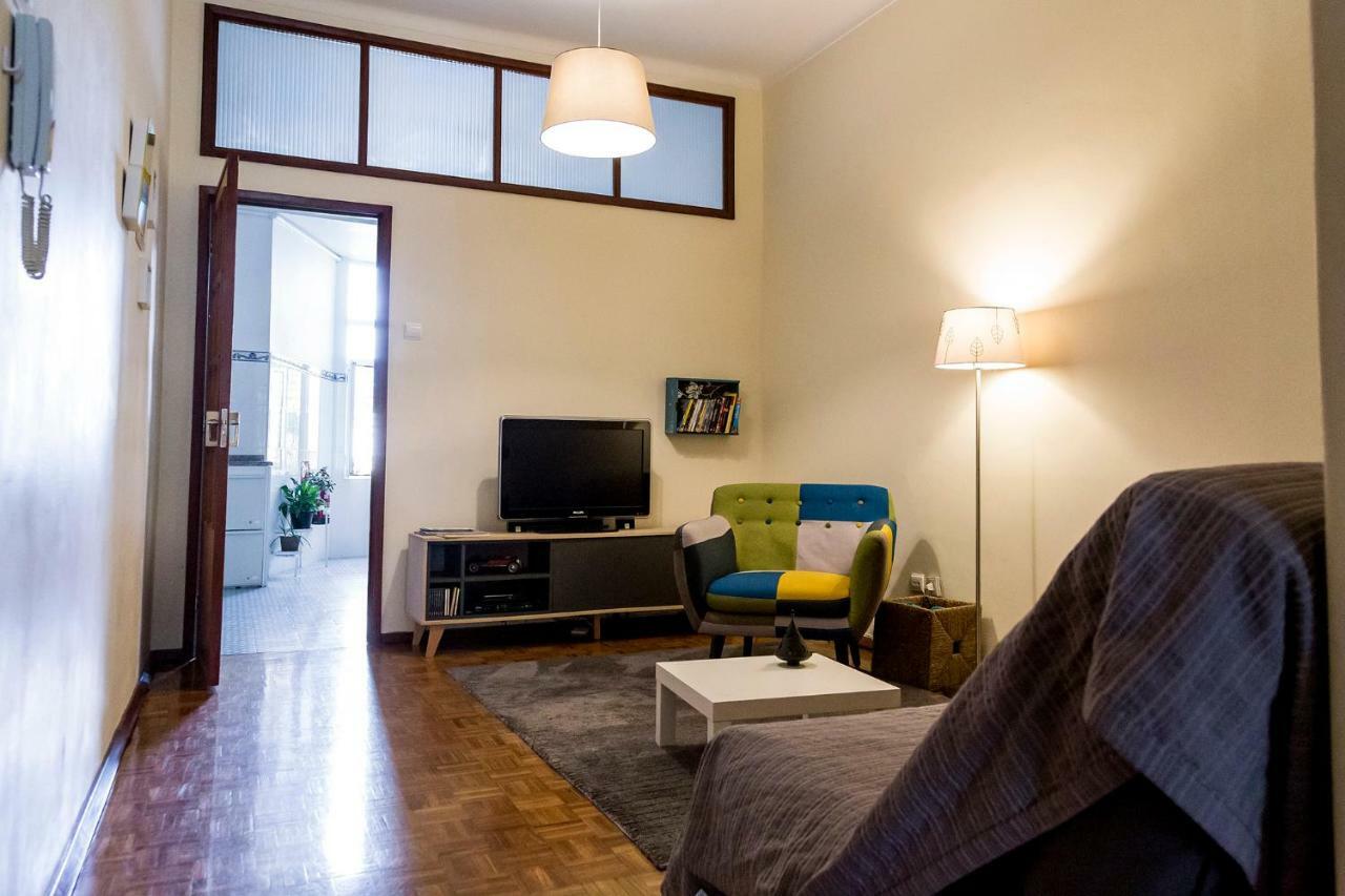 Апартаменты Downtown Shelter - Casa Da Praca Авейру Экстерьер фото